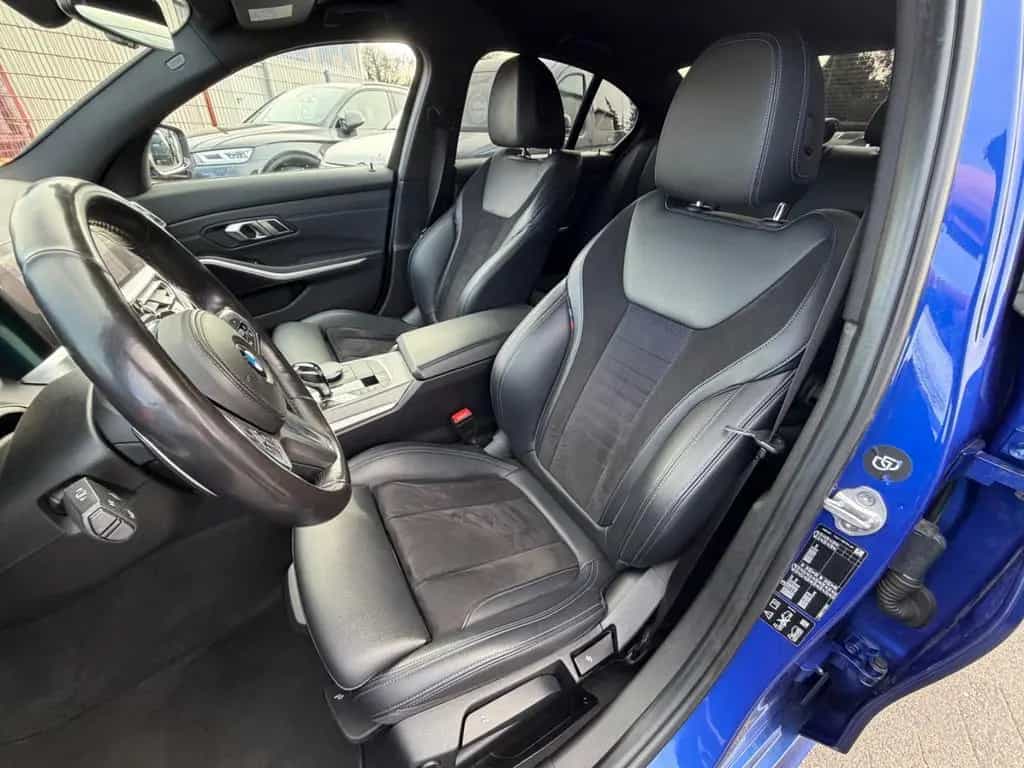 BMW 3 Series 320 i xDrive M Sport Lim. LEDER KAMERA DRIVING 10/2019-photo-9