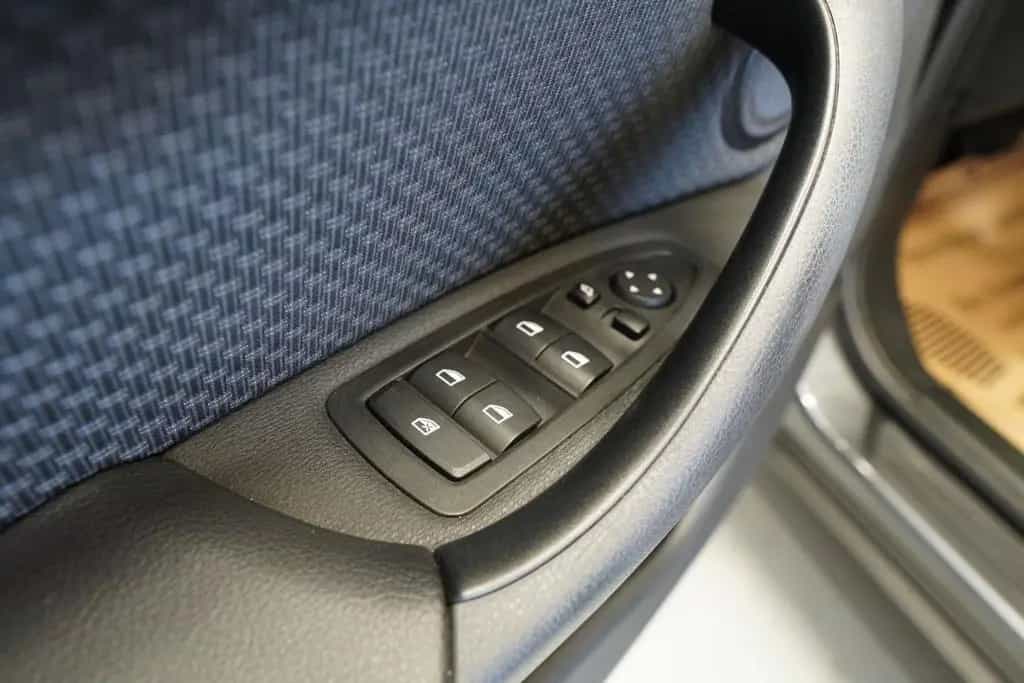BMW X1 sDrive18i DKG Advantage "AHK*LED*SITZH*TEM 01/2018-photo-13