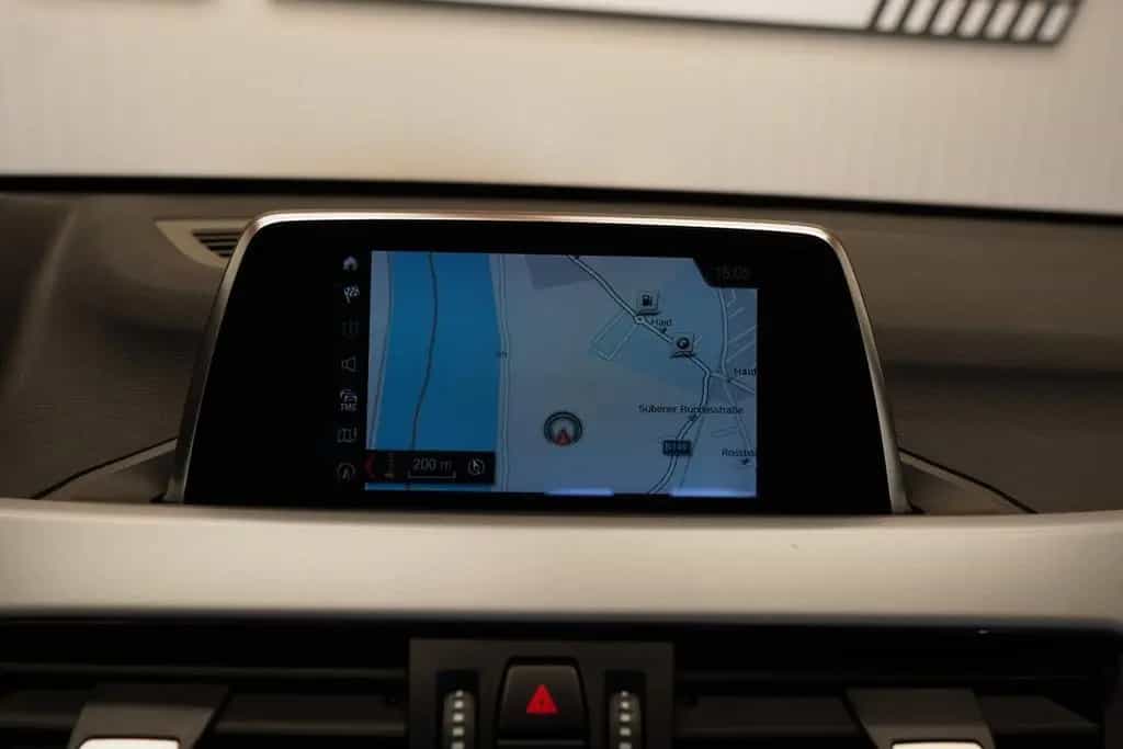 BMW X1 sDrive18i DKG Advantage "AHK*LED*SITZH*TEM 01/2018-photo-28