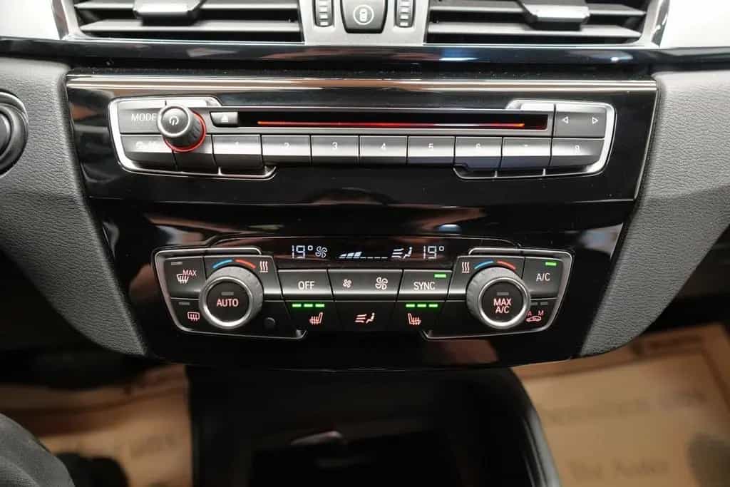 BMW X1 sDrive18i DKG Advantage "AHK*LED*SITZH*TEM 01/2018-photo-31