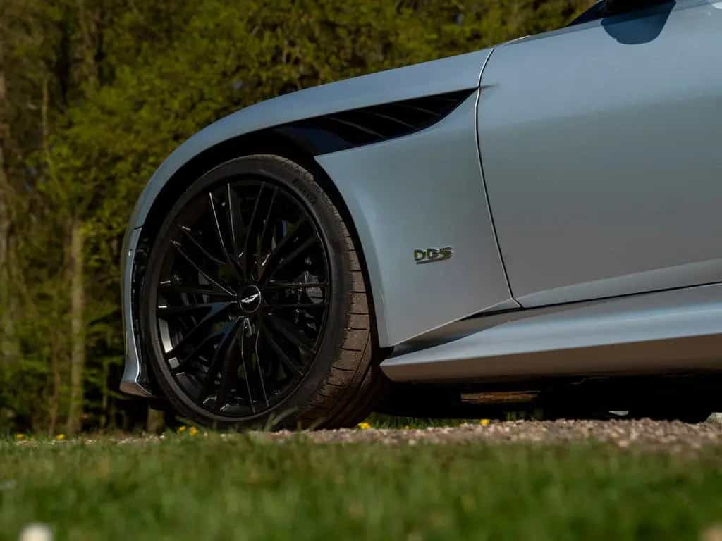 Aston Martin DBS Volante 5.2 V12 Superleggera | Carbon Pack | 07/2020-photo-26