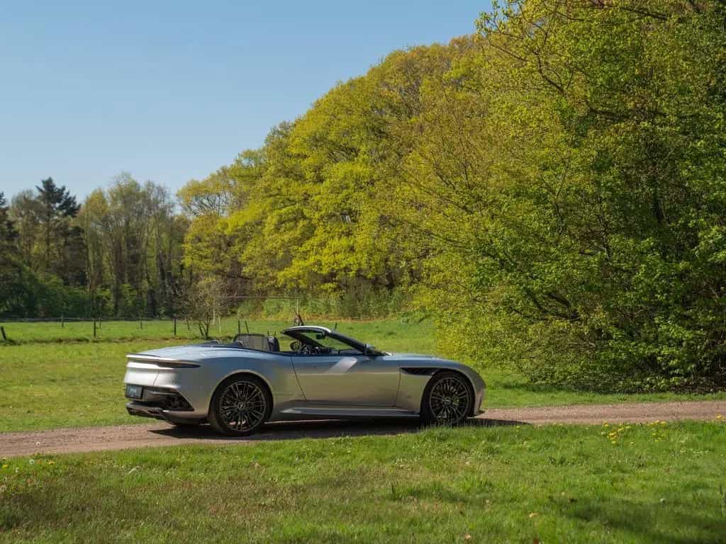 Aston Martin DBS Volante 5.2 V12 Superleggera | Carbon Pack | 07/2020-photo-30