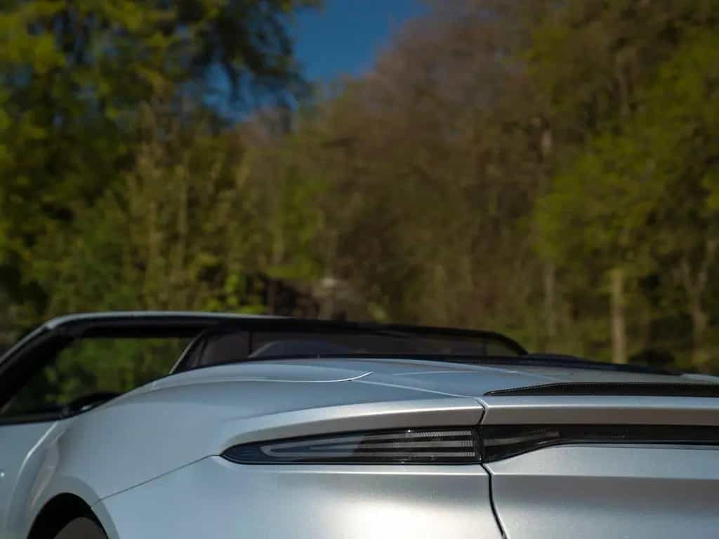 Aston Martin DBS Volante 5.2 V12 Superleggera | Carbon Pack | 07/2020-photo-32