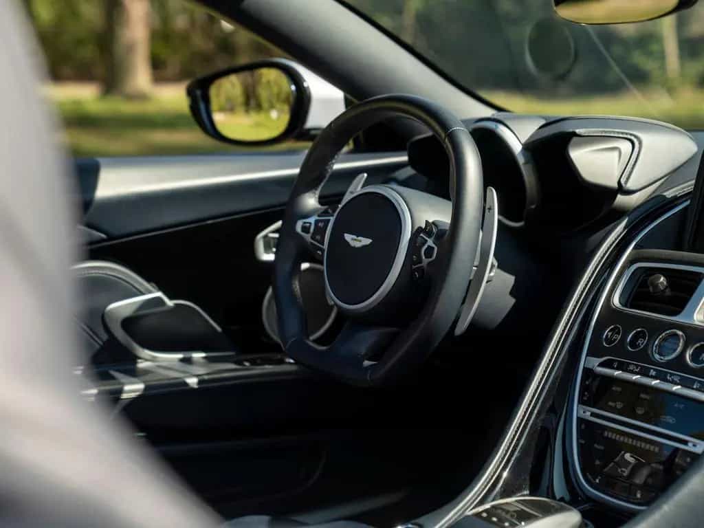 Aston Martin DBS Volante 5.2 V12 Superleggera | Carbon Pack | 07/2020-photo-45