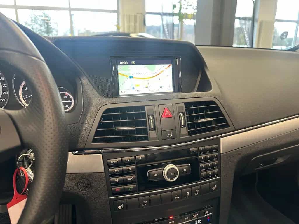 Mercedes-Benz E-Class 200 Cabrio CGI|52.842km|AHK|Aircap|Leder|Navi 10/2010-photo-19