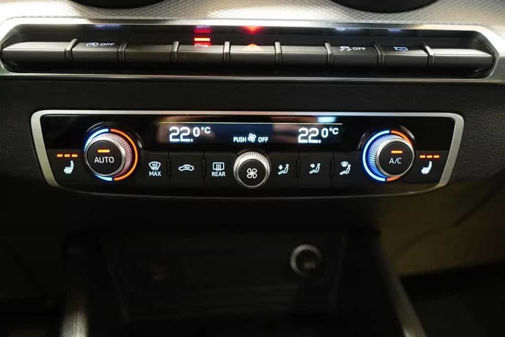 Audi Q2 35 2.0 TDI "LED*DAB*R-KAM*SITZH" 02/2023-photo-31