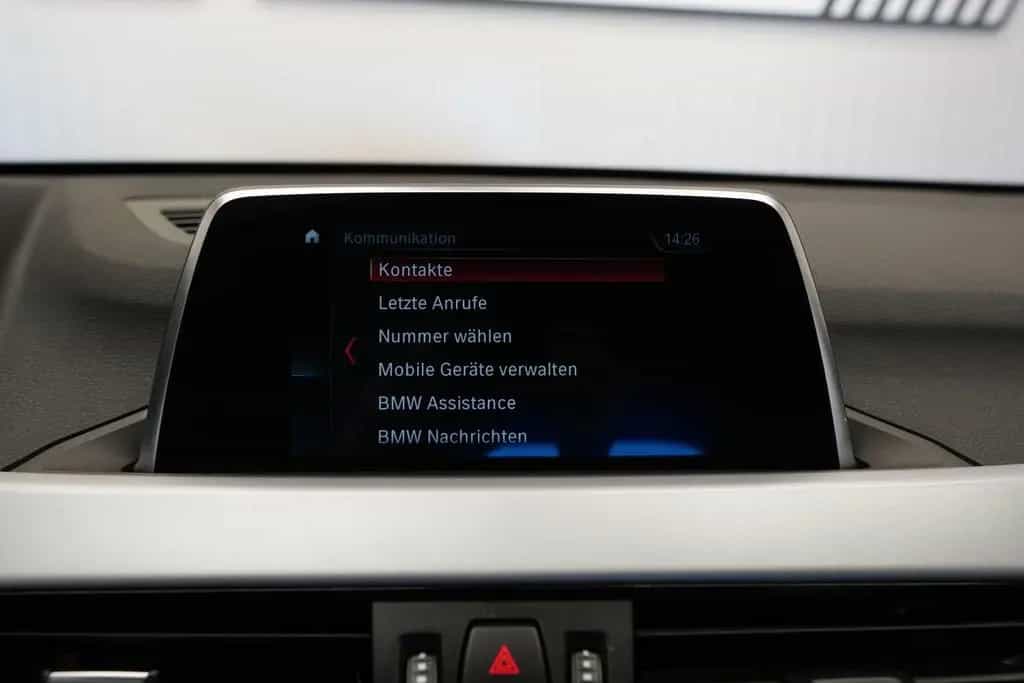BMW X1 sDrive18i Aut. "Advantage" LED*SITZH*NAVI 12/2018-photo-30