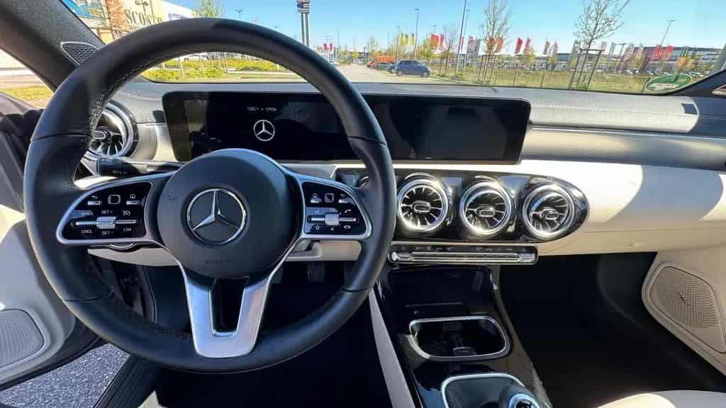 Mercedes-Benz CLA-Class 200 04/2021-photo-8