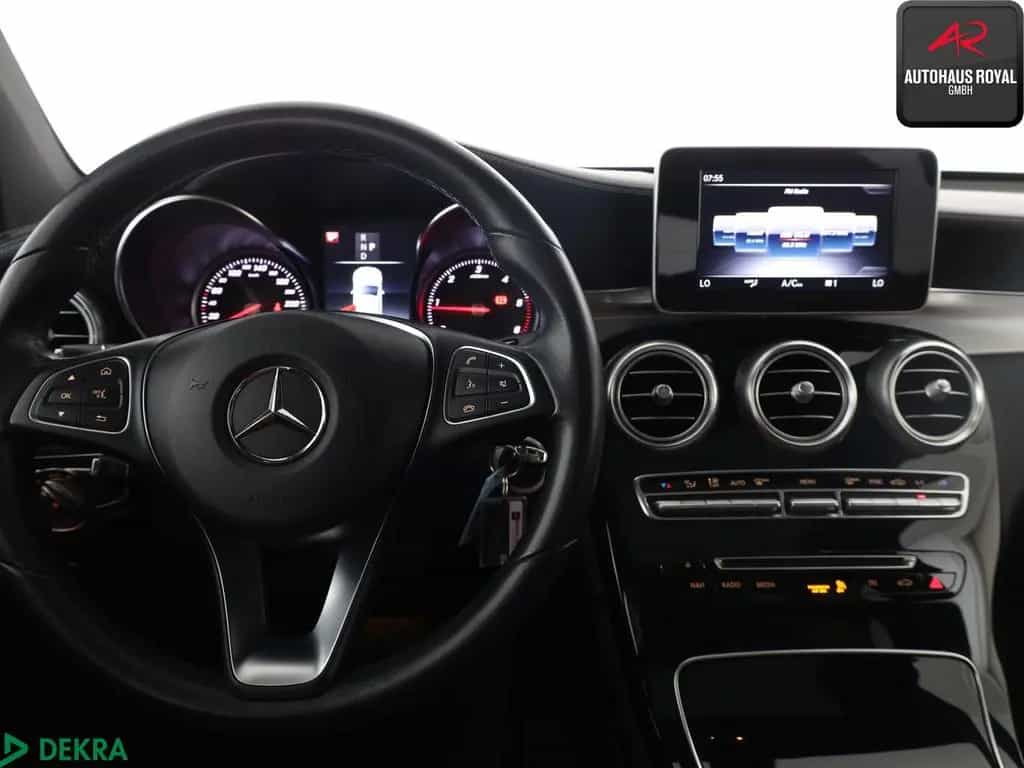 Mercedes-Benz GLC-Class 4M AMG NIGHT PANORAMA,BURMESTER,KAMERA 01/2018-photo-9