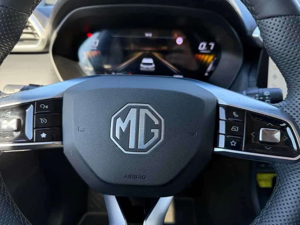 MG ZS ICE 1.5 Comfort *LED*360°*SHZ*CarPlay*Navi*PD 05/2025-photo-10