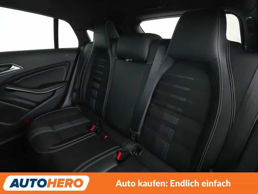 Mercedes-Benz CLA-Class 220 Shooting Brake 4Matic Urban Aut.*LED* 01/2017-photo-13