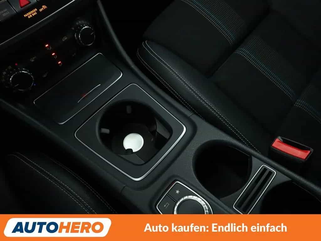 Mercedes-Benz CLA-Class 220 Shooting Brake 4Matic Urban Aut.*LED* 01/2017-photo-26