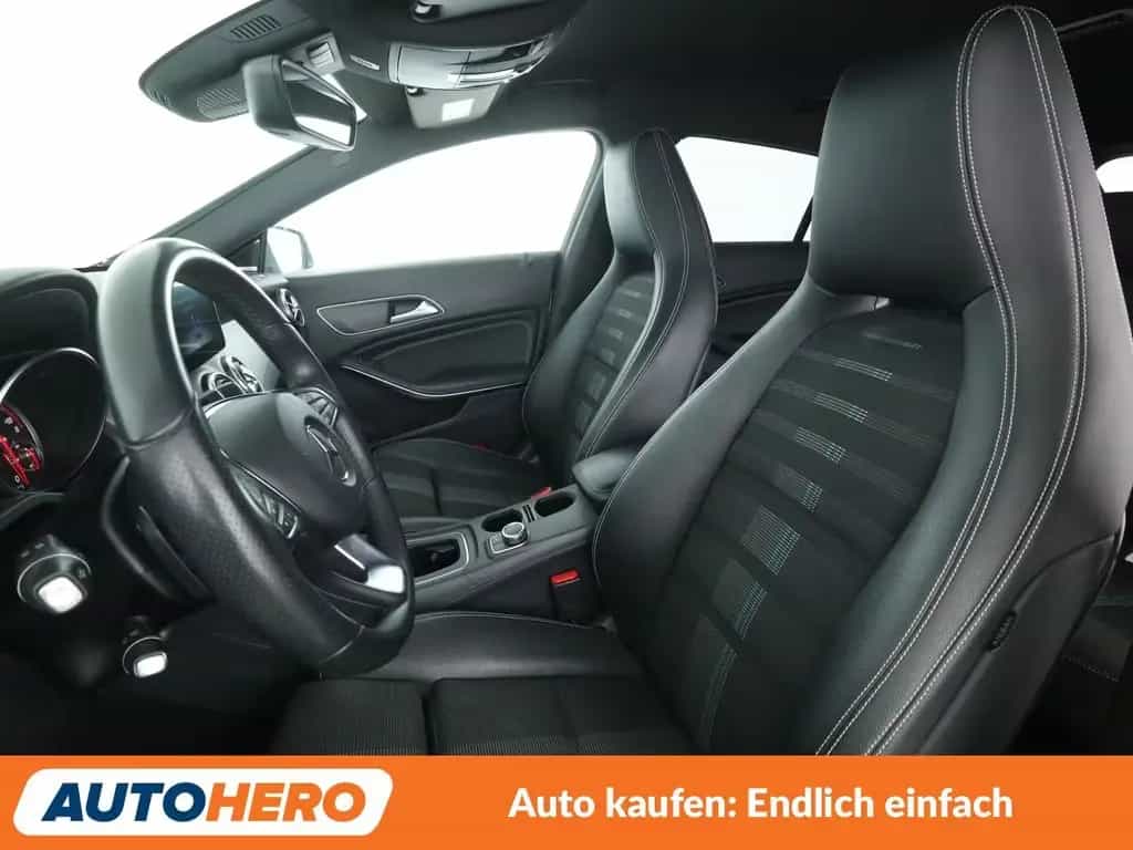Mercedes-Benz CLA-Class 220 Shooting Brake 4Matic Urban Aut.*LED* 01/2017-photo-9