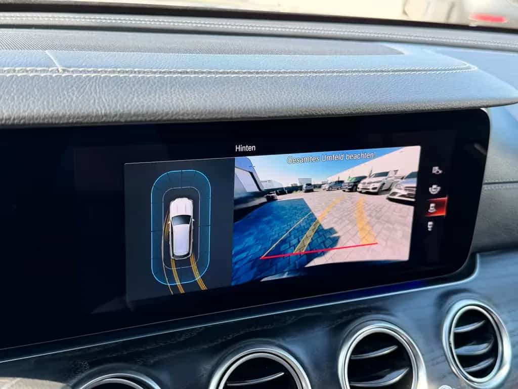 Mercedes-Benz E-Class d T 4M*AMG*SB-DACH*AHK*LED*KAMERA*Wides 11/2020-photo-13