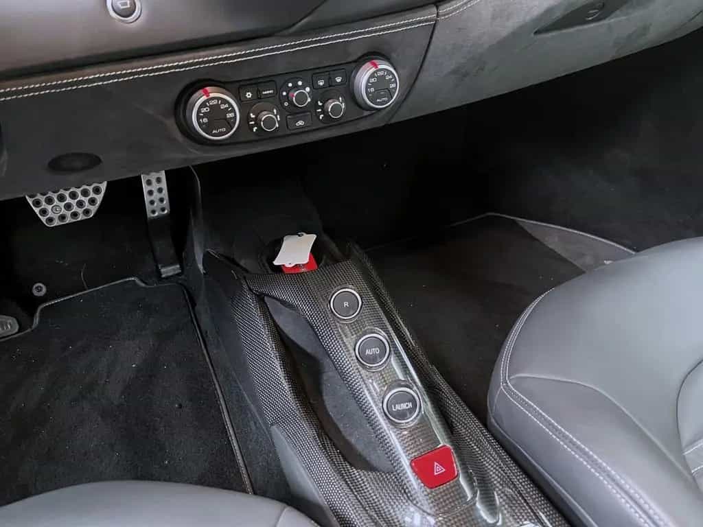Ferrari 488 GTB Coupé *UVP: € 438.000,-* 06/2018-photo-12