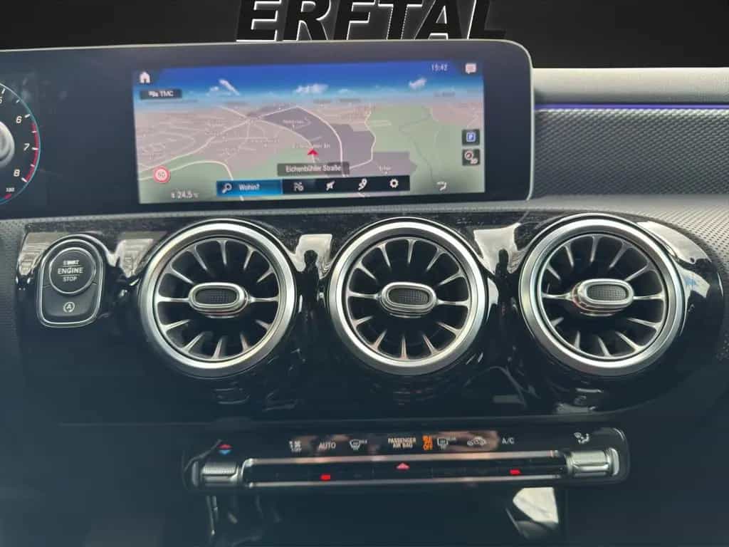 Mercedes-Benz A 220 A220 Edition 19 Navi Digitales Cockpit Sou 01/2020-photo-12
