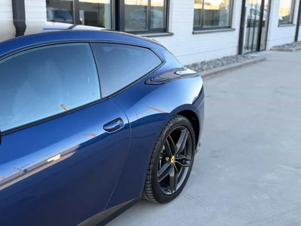 Ferrari GTC4Lusso 6.3 V12 DCT 01/2017-photo-13