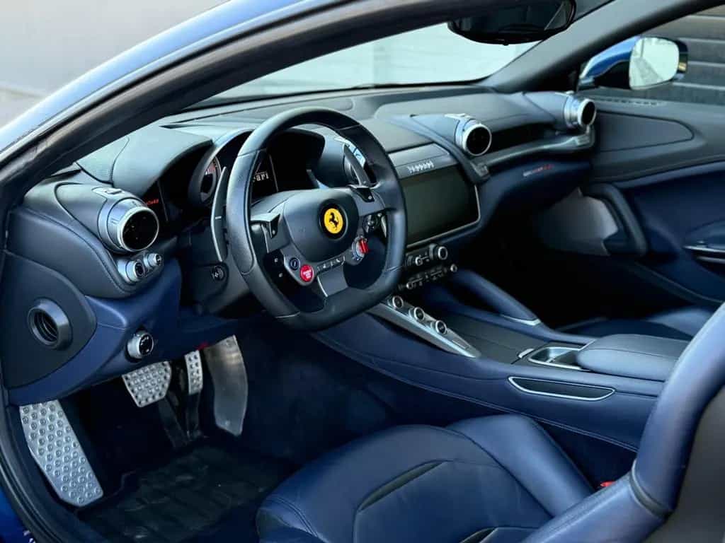 Ferrari GTC4Lusso 6.3 V12 DCT 01/2017-photo-15