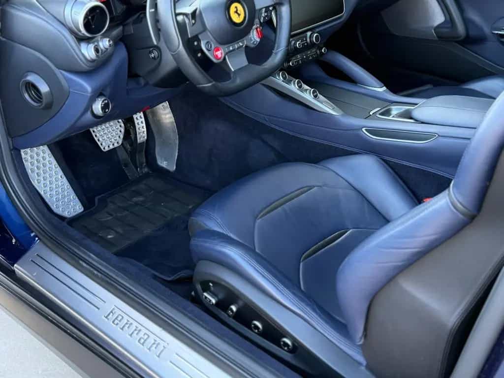 Ferrari GTC4Lusso 6.3 V12 DCT 01/2017-photo-16