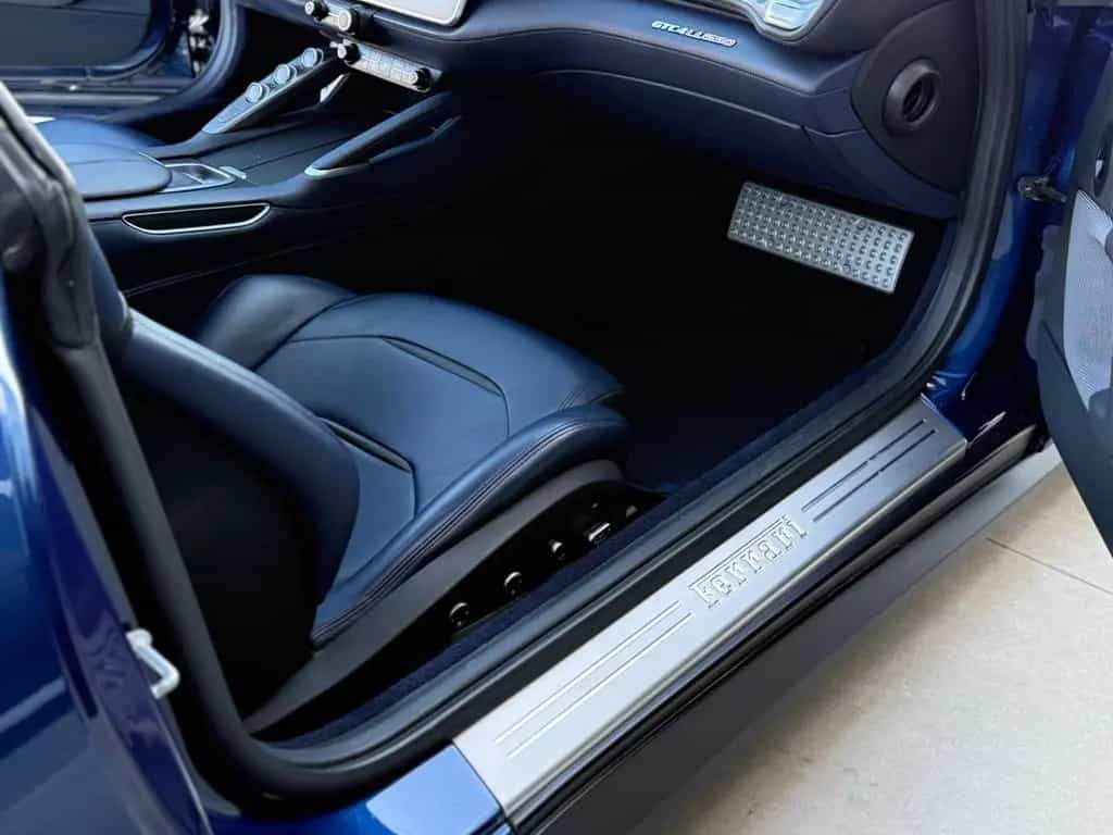 Ferrari GTC4Lusso 6.3 V12 DCT 01/2017-photo-21