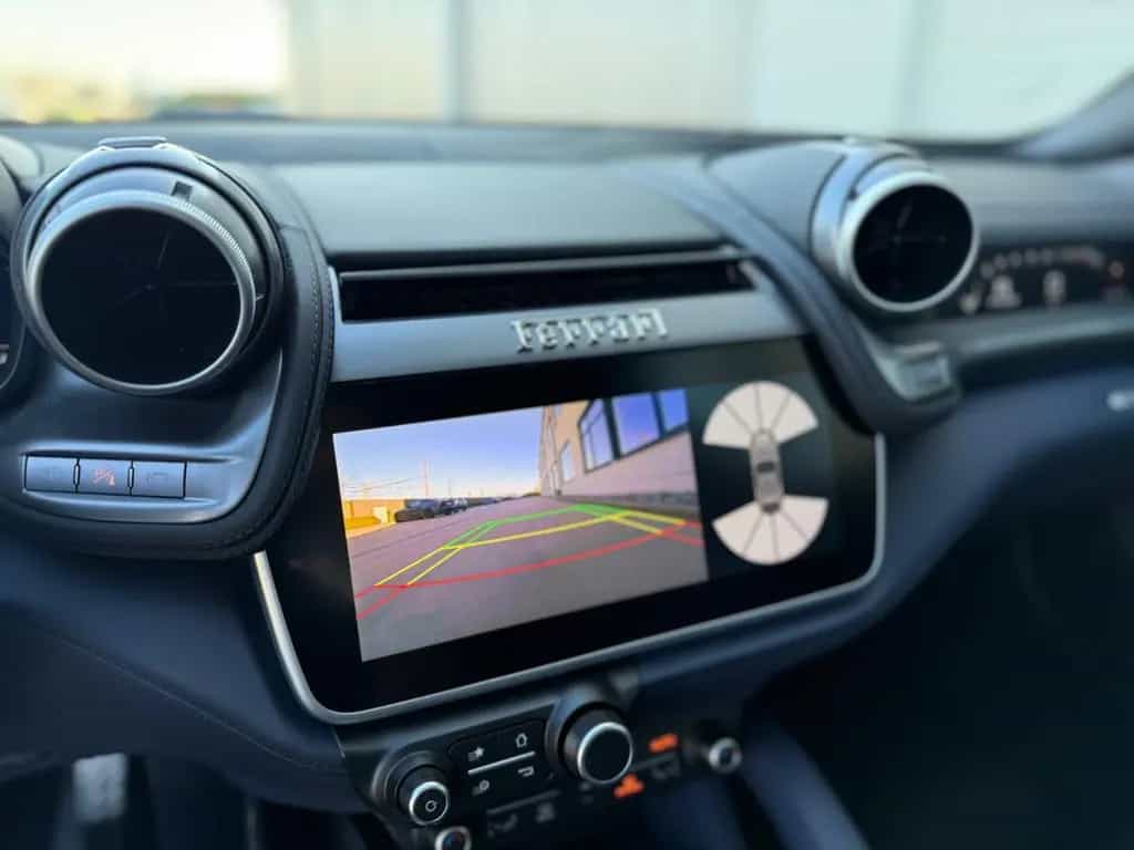 Ferrari GTC4Lusso 6.3 V12 DCT 01/2017-photo-24