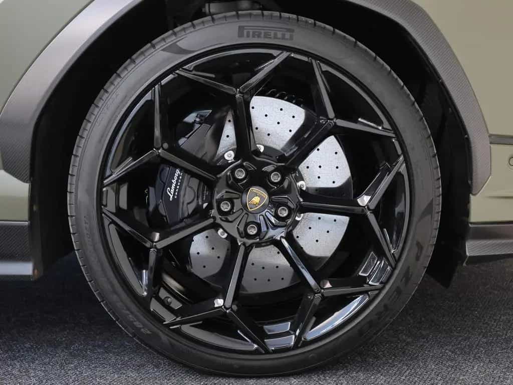 Lamborghini Urus 4.0 V8 Performante 02/2024-photo-14