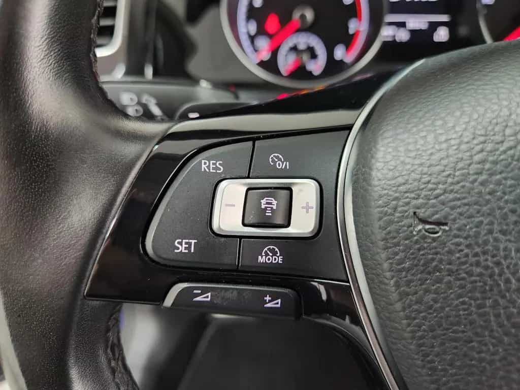 Volkswagen Golf Variant JOIN DSG ACC NAVI SHZ CarPlay M&S 04/2018-photo-13
