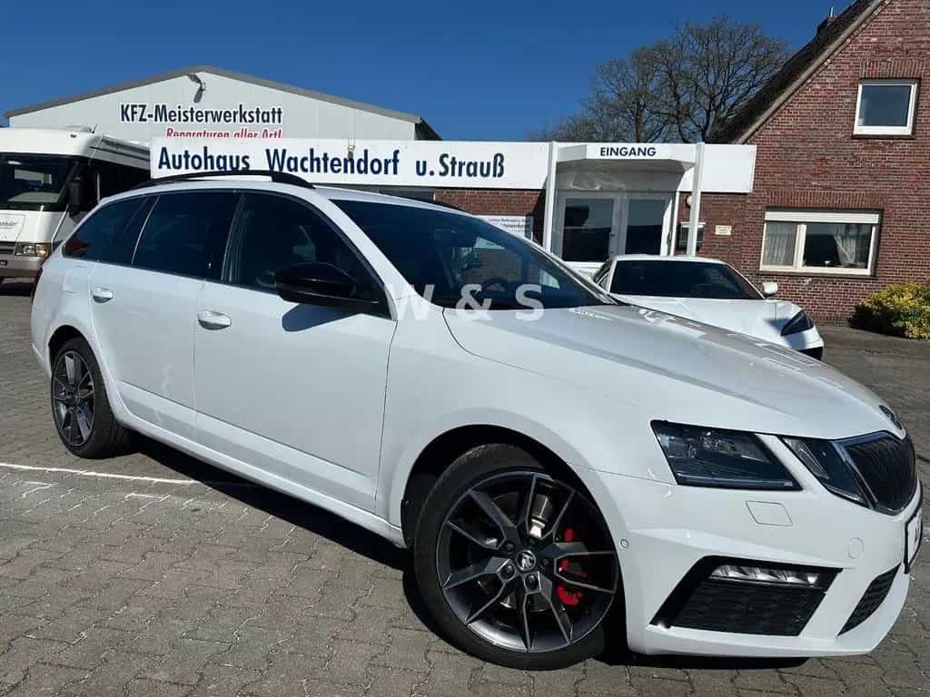 Skoda Octavia Combi RS*AHK*LED*APPLE-CAR* 09/2017-photo-1