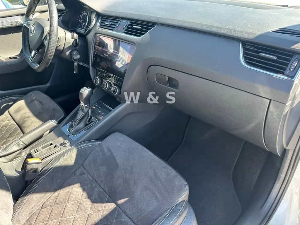 Skoda Octavia Combi RS*AHK*LED*APPLE-CAR* 09/2017-photo-12