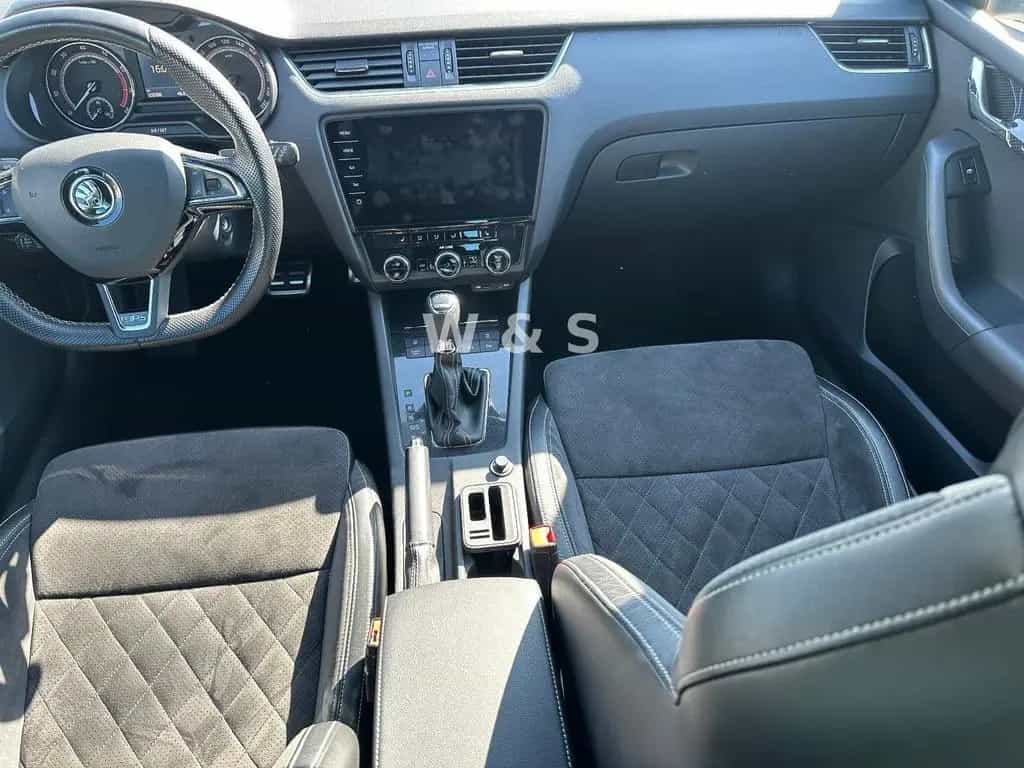 Skoda Octavia Combi RS*AHK*LED*APPLE-CAR* 09/2017-photo-18