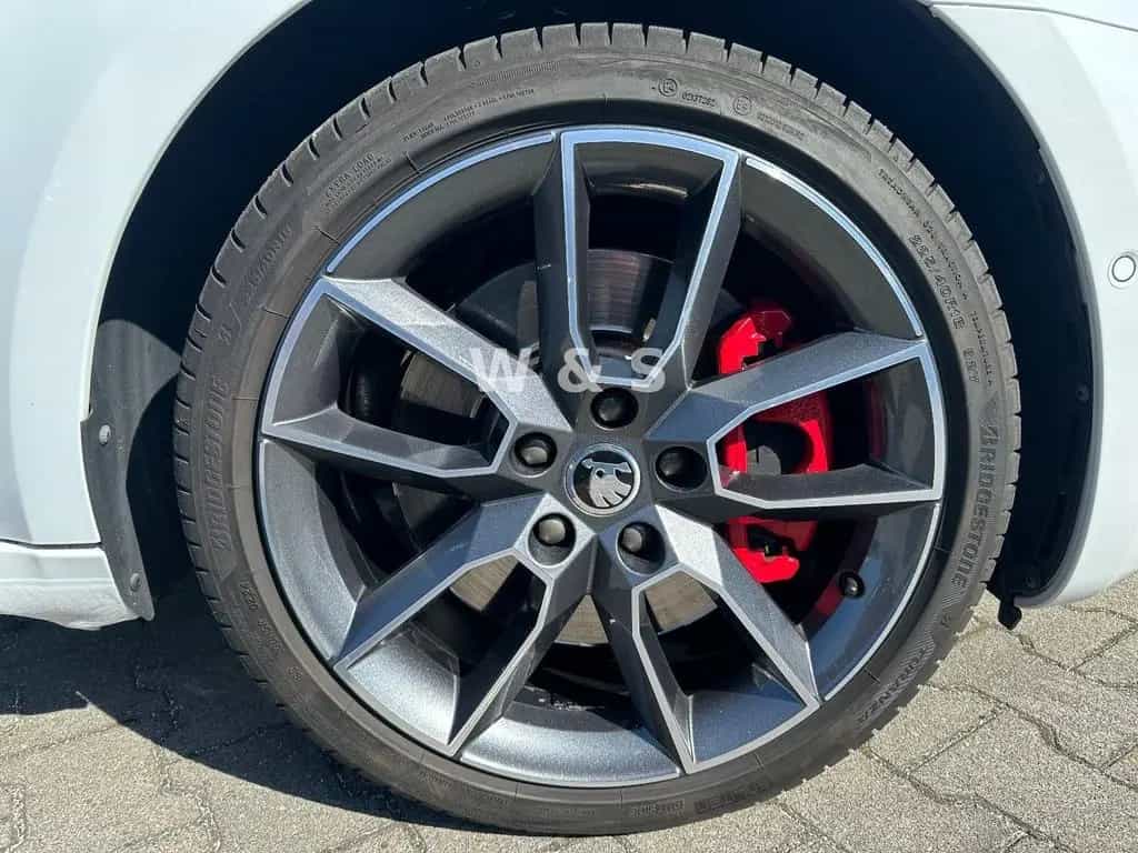 Skoda Octavia Combi RS*AHK*LED*APPLE-CAR* 09/2017-photo-37