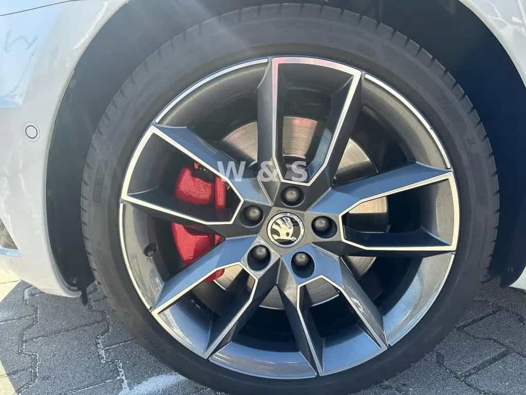 Skoda Octavia Combi RS*AHK*LED*APPLE-CAR* 09/2017-photo-38