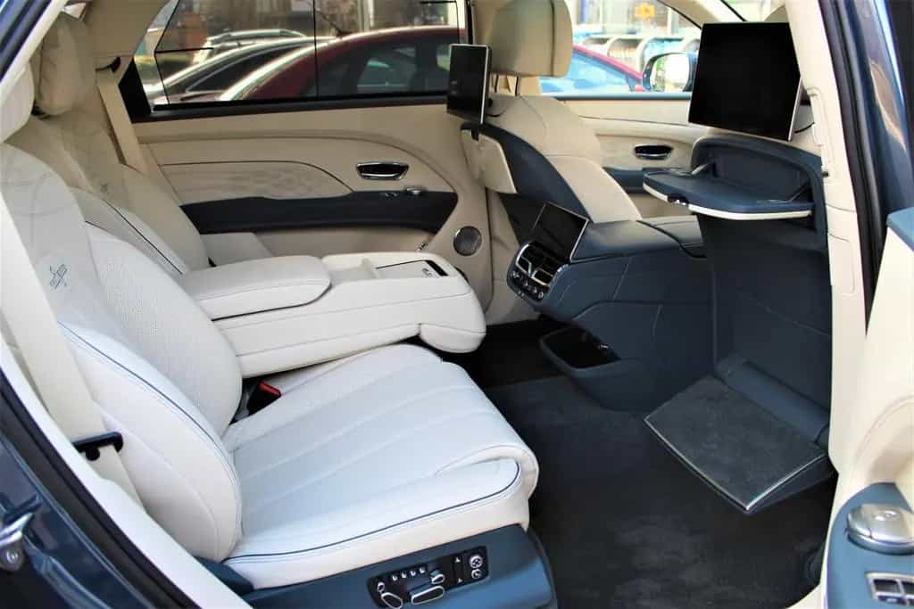 Bentley Bentayga 4.0 V8/ EWB / AZURE / FIRST EDITION / N 11/2022-photo-20