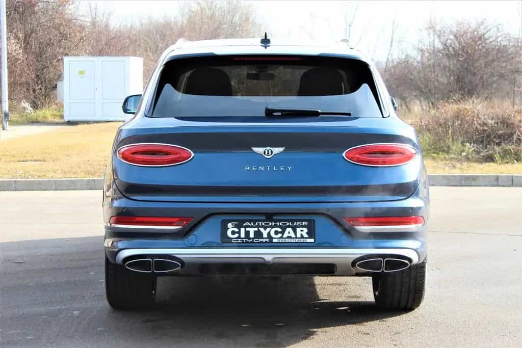 Bentley Bentayga 4.0 V8/ EWB / AZURE / FIRST EDITION / N 11/2022-photo-4