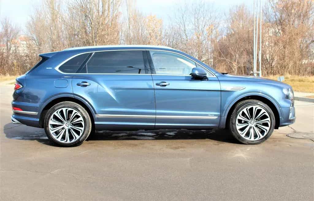 Bentley Bentayga 4.0 V8/ EWB / AZURE / FIRST EDITION / N 11/2022-photo-6
