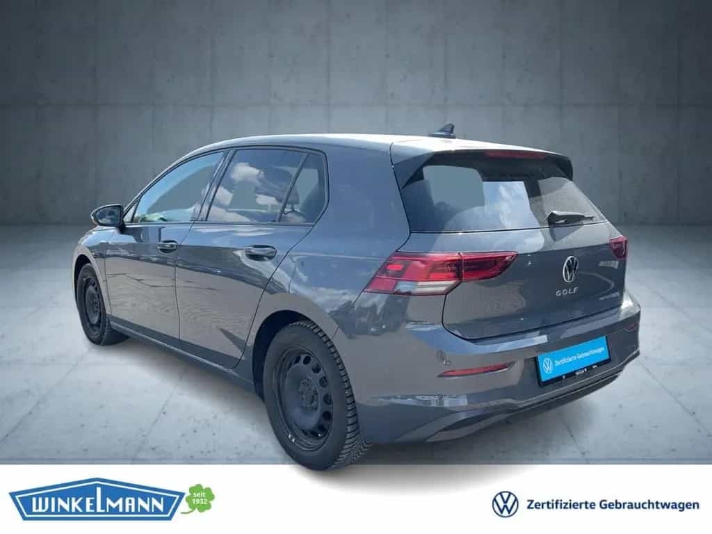Volkswagen Golf VIII Life 2.0 TDI DSG ACC LED PANO AHK 03/2022-photo-1