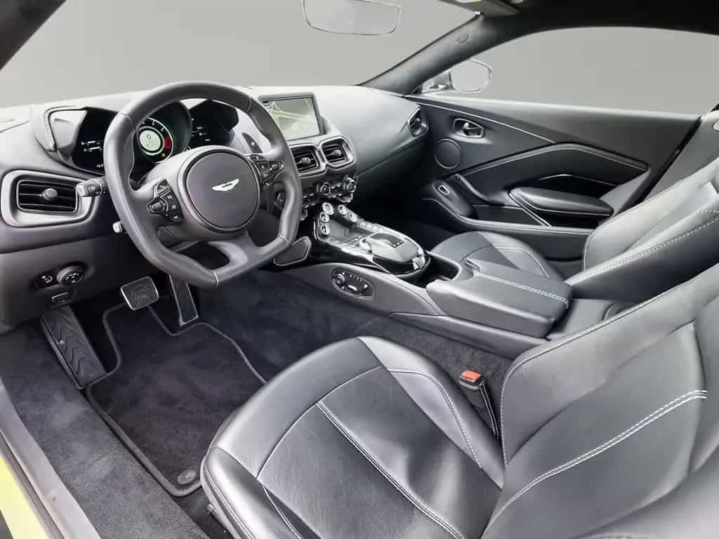 Aston Martin V8 Vantage Vantage V8 Coupe Magnetic Silver 07/2018-photo-18