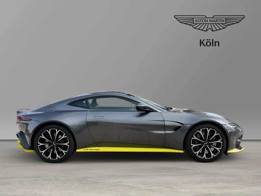 Aston Martin V8 Vantage Vantage V8 Coupe Magnetic Silver 07/2018-photo-2