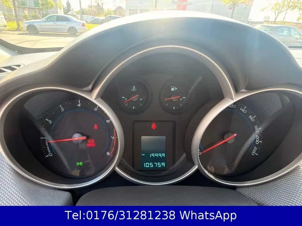 Chevrolet Cruze LS 1.6 !! Klima !! Tüv Nov.2027 !! 12/2010-photo-15