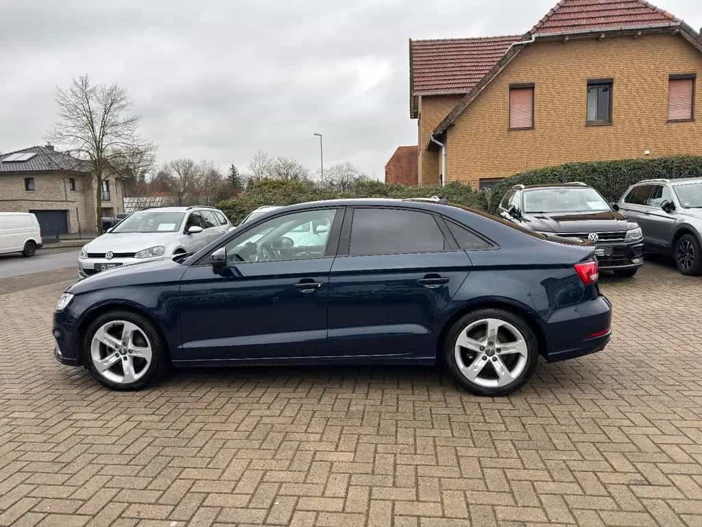 Audi A3 Limousine 1.4, DSG, Sport, Xenon, Reifen neu 03/2017-photo-1