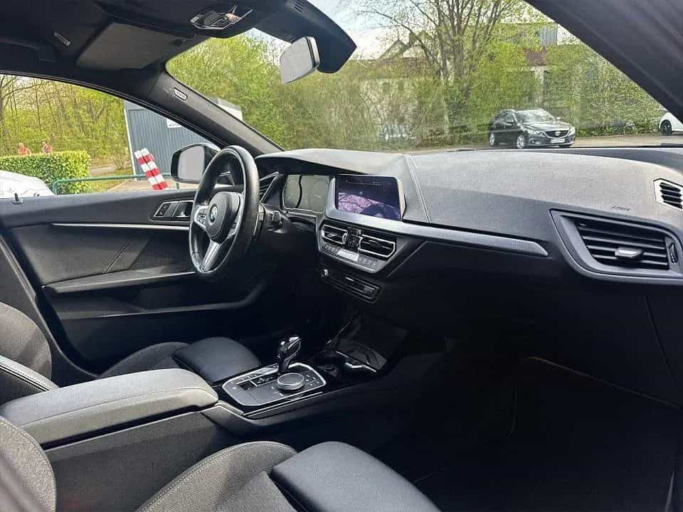 BMW 1 Limousine 118d Sport Line 07/2020-photo-4