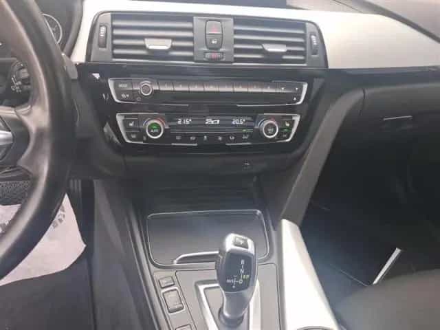 BMW 3 Series 330 d Tourning Steptronic Sport Line+LED+AHK+PDC 10/2018-photo-19
