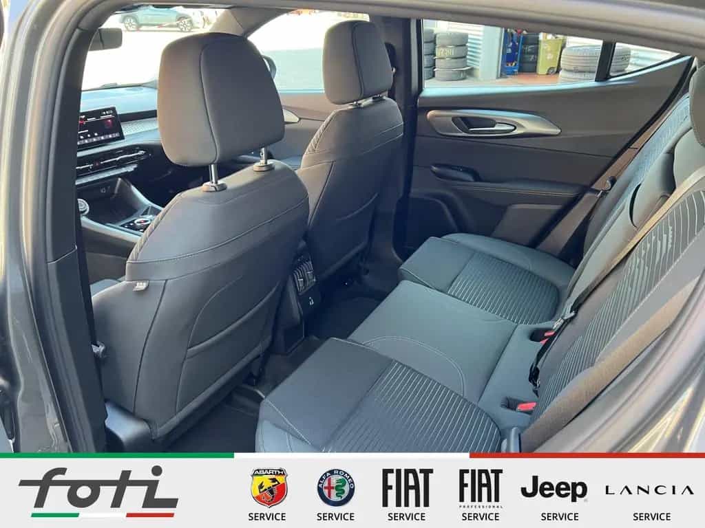 Alfa Romeo Tonale Sprint 1.5 160PS Automatik Navi Kamera 03/2026-photo-12