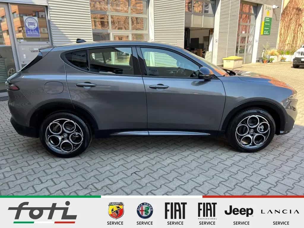 Alfa Romeo Tonale Sprint 1.5 160PS Automatik Navi Kamera 03/2026-photo-8