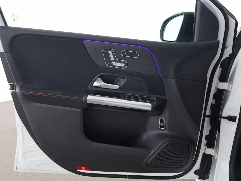 Mercedes-Benz B 200 AMG Night MBUX Pano Distronic Kamera LED 02/2019-photo-12