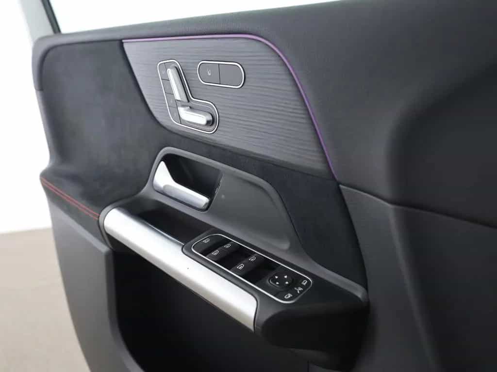 Mercedes-Benz B 200 AMG Night MBUX Pano Distronic Kamera LED 02/2019-photo-13