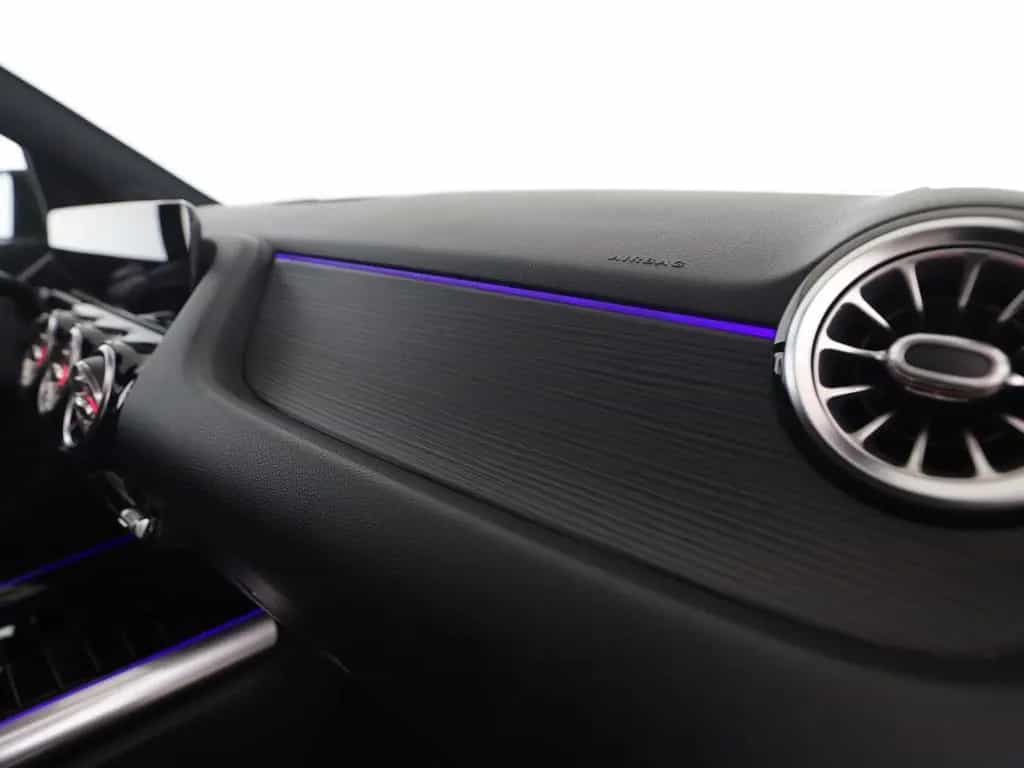 Mercedes-Benz B 200 AMG Night MBUX Pano Distronic Kamera LED 02/2019-photo-18