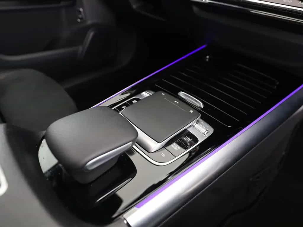 Mercedes-Benz B 200 AMG Night MBUX Pano Distronic Kamera LED 02/2019-photo-19