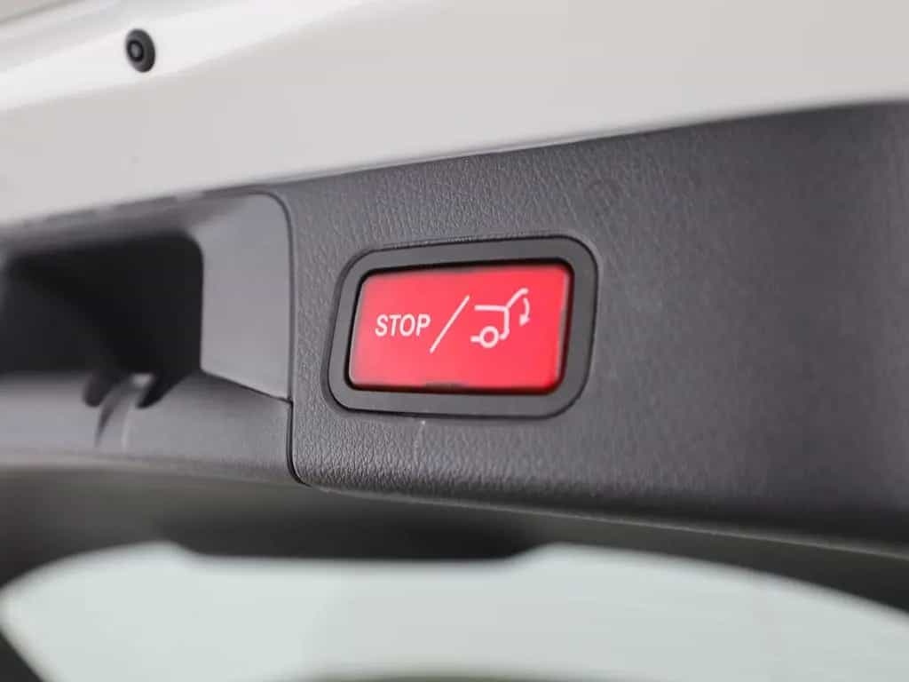 Mercedes-Benz B 200 AMG Night MBUX Pano Distronic Kamera LED 02/2019-photo-22