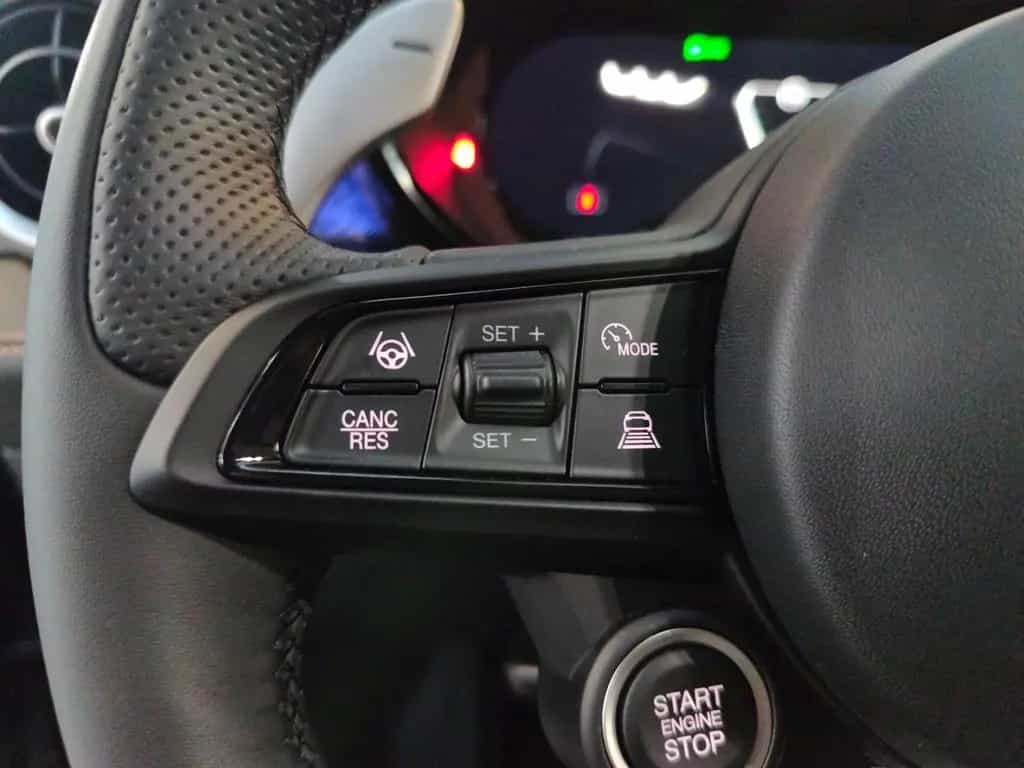 Alfa Romeo Tonale Veloce Ibrida 174PS Keyless 360°Kamera LE 02/2026-photo-18